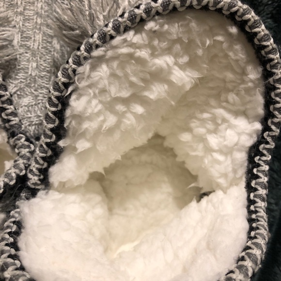 House slippers. Beautiful Aztec black and gray print.  Excellent condition - Picture 6 of 9